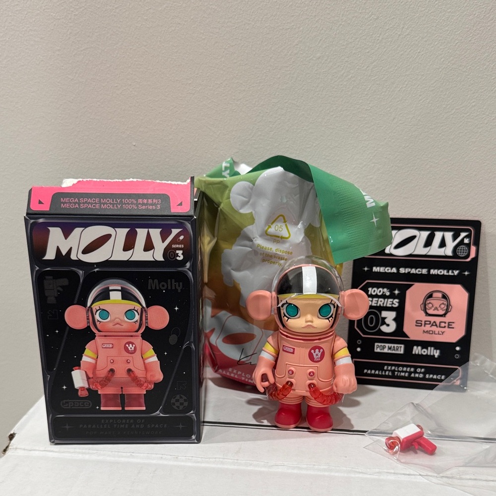 Molly Mega Space Series 03 Pink Toy